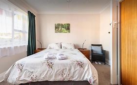 Charming & Bright Stay, Great Location, Dunedin Local Host